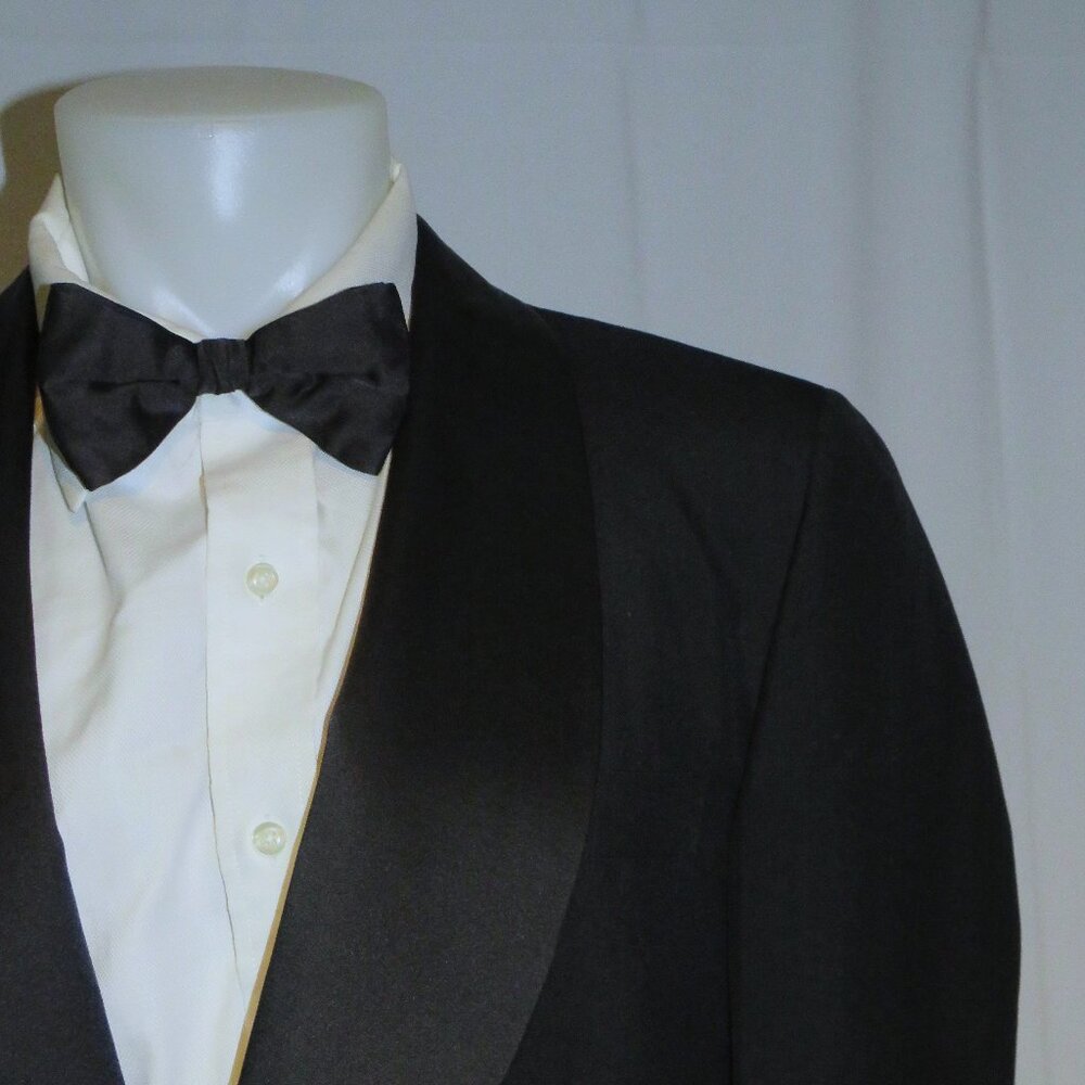 Chipp New Haven Black Barathea Vintage Shawl Collar One Button Dinner Jacket 43R
